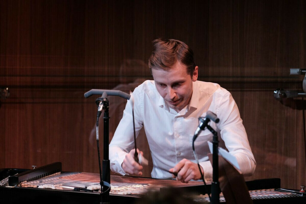 ©MAGYAR-ZENE-HÁZA_Szabó-Bence_20230215-Cimbalom-020___responsive_1200_800