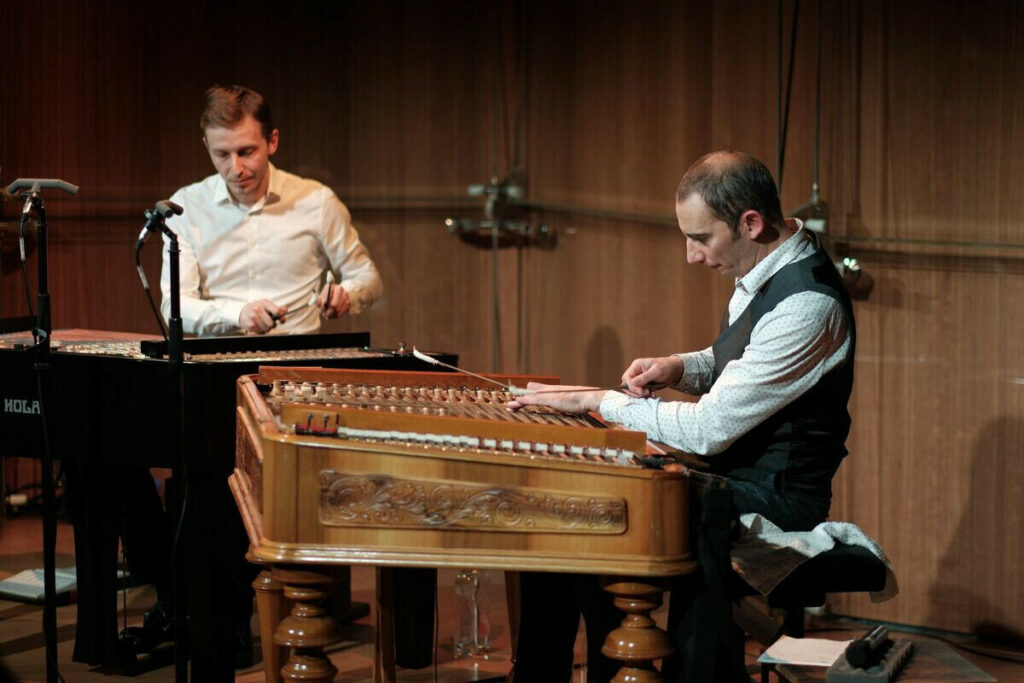 ©MAGYAR-ZENE-HÁZA_Szabó-Bence_20230215-Cimbalom-065___responsive_1200_800