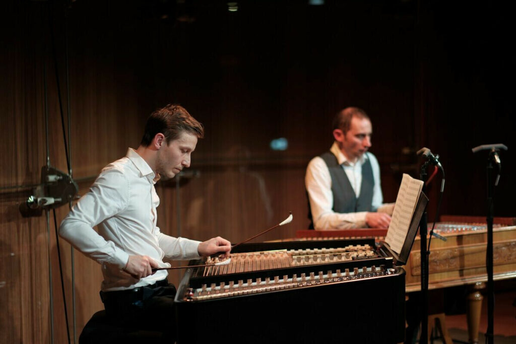 ©MAGYAR-ZENE-HÁZA_Szabó-Bence_20230215-Cimbalom-082___responsive_1200_800